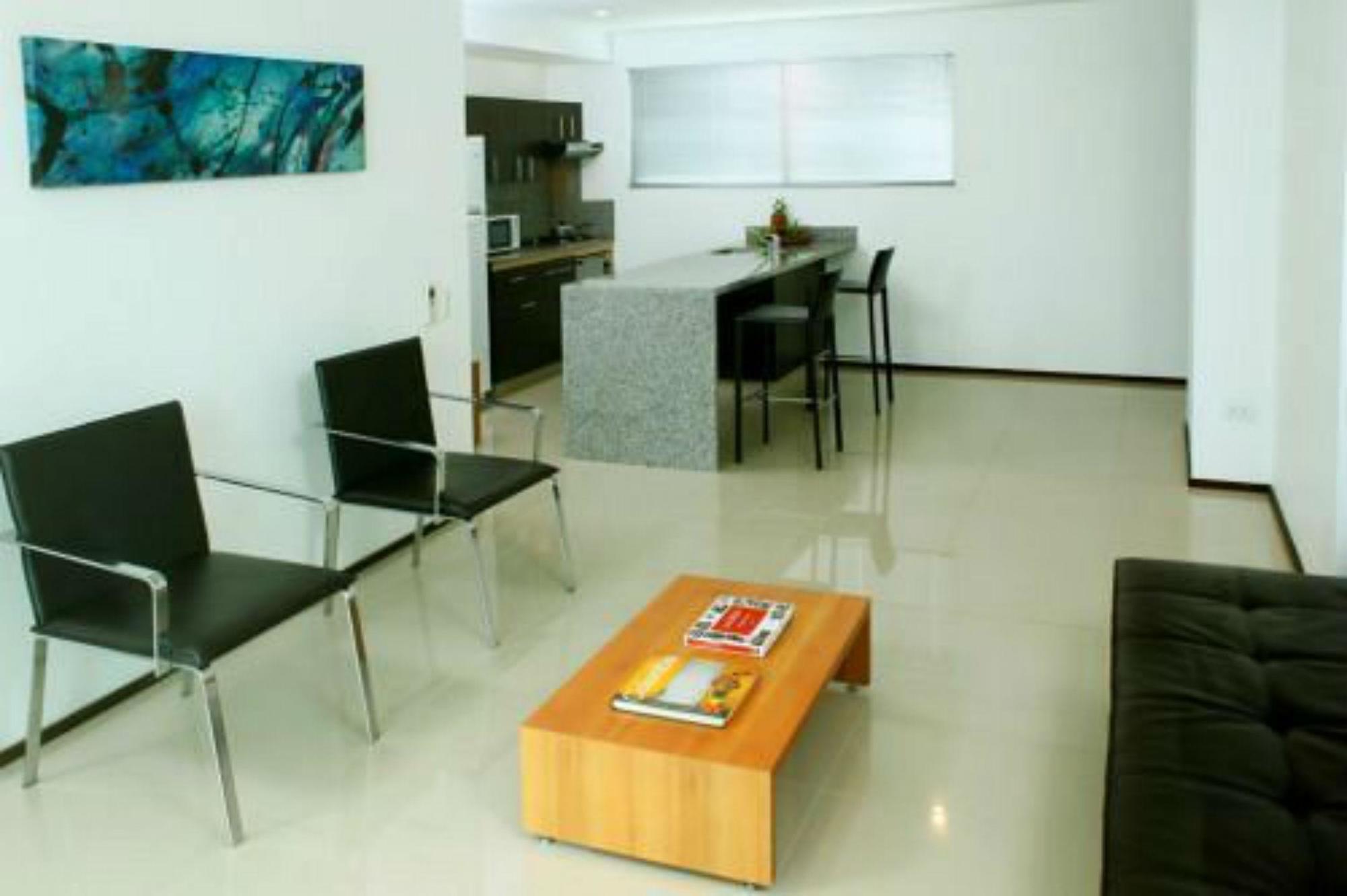 Estelar Alto Prado Barranquilla  Ngoại thất bức ảnh A living room with a polished concrete floor
